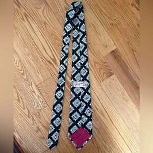 Vintage Schiaparelli Emerald Green & White Patterned Necktie